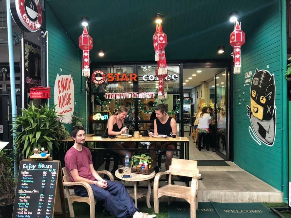 Enjoy House Hostel Chiang Mai Exterior photo