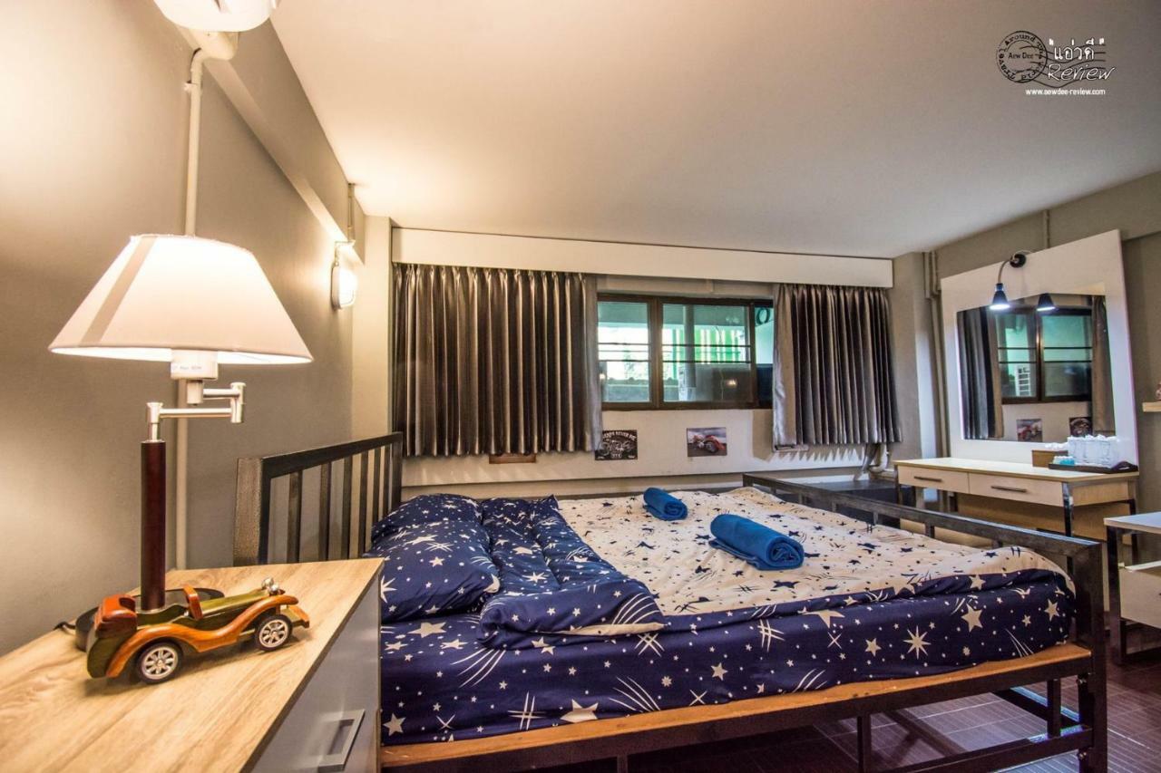 Enjoy House Hostel Chiang Mai Exterior photo