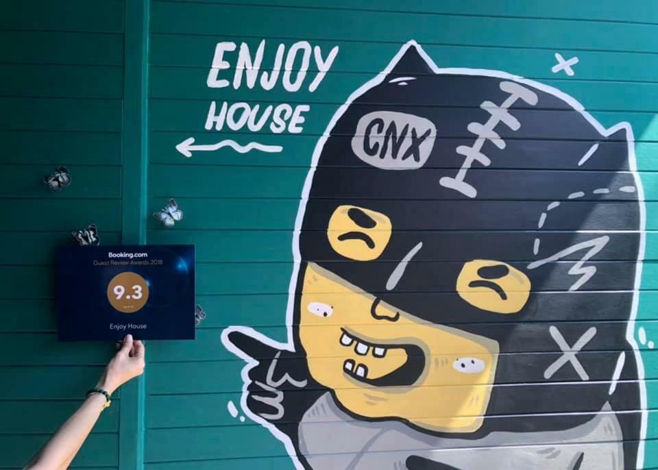 Enjoy House Hostel Chiang Mai Exterior photo