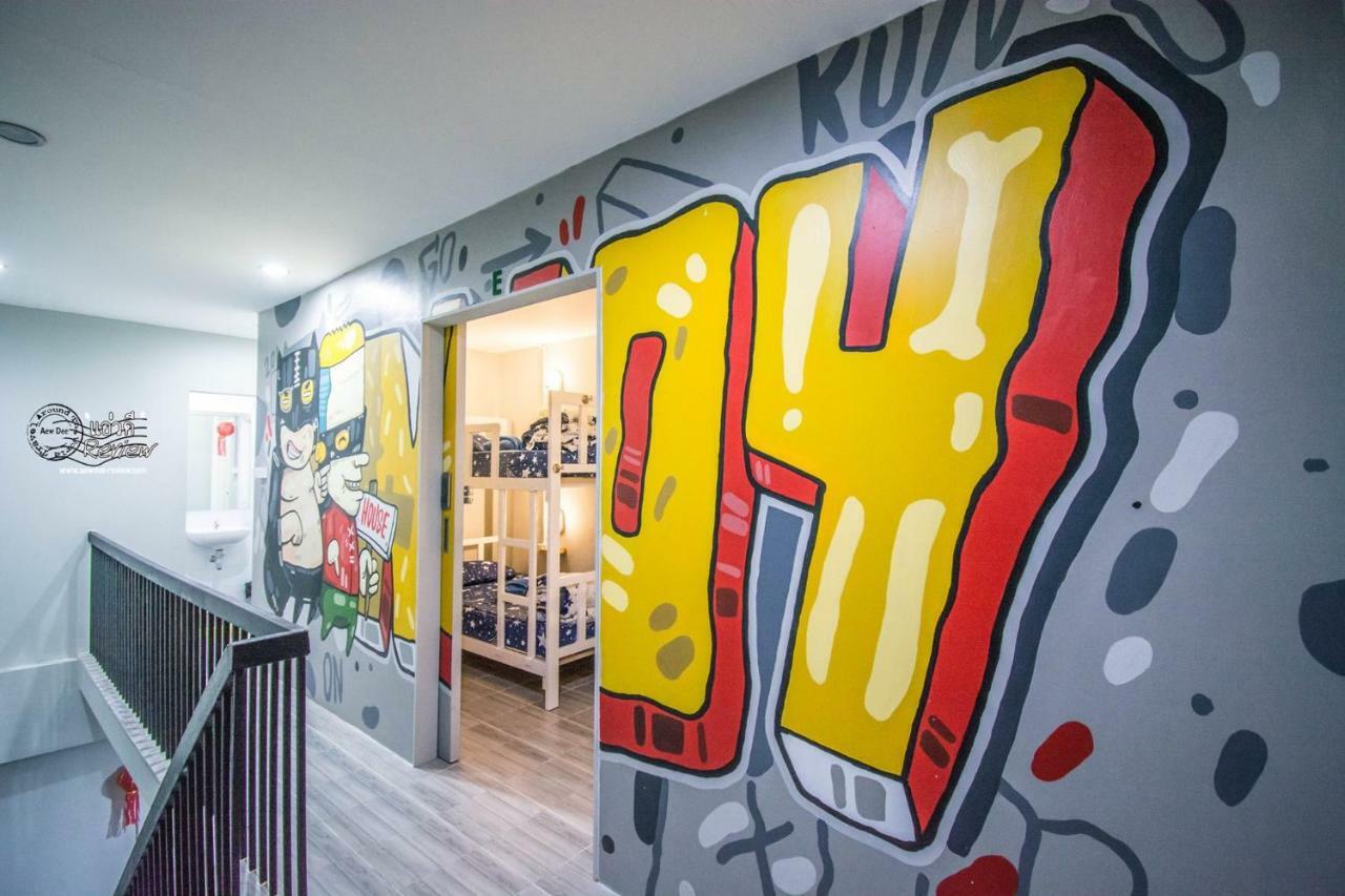 Enjoy House Hostel Chiang Mai Exterior photo